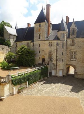Visite_guidee_du_chateau_adaptee_jeune_public_-_chercheurs_de_tresor_11332